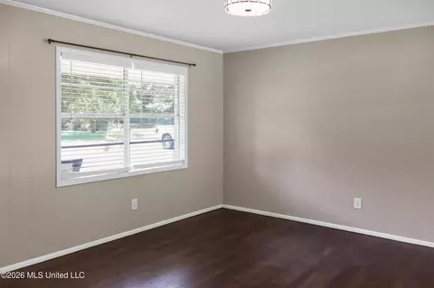 Living - 6301 Cleo Dr, Moss Point, MS 39562 photo 3 of 5