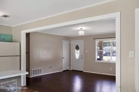 Living - 6301 Cleo Dr, Moss Point, MS 39562 photo 1 of 5