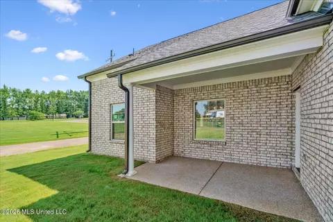 Exterior - 2273 Scott Meadows Ln, Hernando, MS 38632 photo 3 of 4