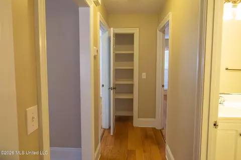 Entry Way - 450 Fairfield Dr, Madison, MS 39110 photo 3 of 3