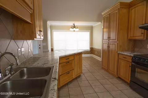 Kitchen - 450 Fairfield Dr, Madison, MS 39110 photo 3 of 3