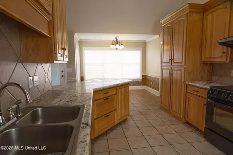 Kitchen - 450 Fairfield Dr, Madison, MS 39110 photo 3 of 3