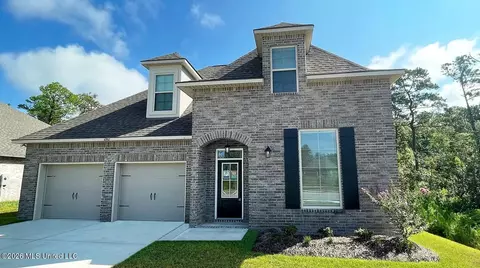 6952 Osprey Dr, Ocean Springs, MS 39564