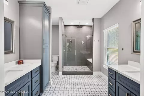 Bath - 5075 D W North Rd, Kiln, MS 39556 photo 1 of 4