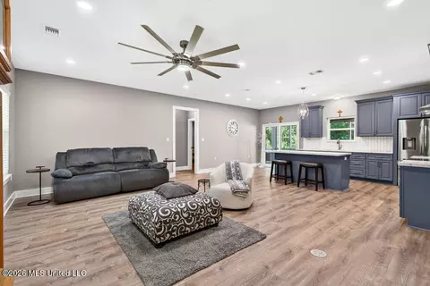Entry Way - 5075 D W North Rd, Kiln, MS 39556 photo 1 of 1