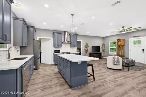 Kitchen - 5075 D W North Rd, Kiln, MS 39556 photo 3 of 5
