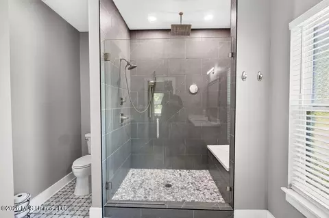 Bath - 5075 D W North Rd, Kiln, MS 39556 photo 3 of 4