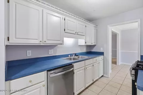 Kitchen - 536 Winnwood St, Jackson, MS 39212 photo 1 of 2