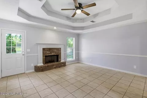 Living - 536 Winnwood St, Jackson, MS 39212 photo 2 of 2