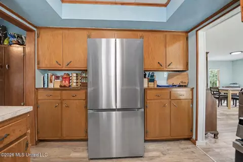 Kitchen - 118 Don Vincent Dr, Lucedale, MS 39452 photo 2 of 3