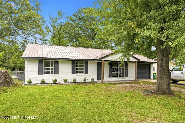 695 Ralde Cir, Ridgeland, MS 39157
