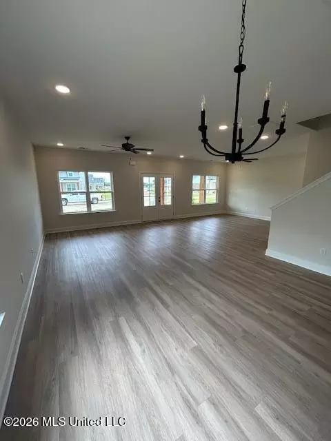 Living - 6039 Hickory Point Dr, Walls, MS 38680 photo 1 of 1
