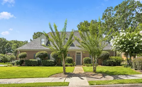 10 Moss Forest Pl, Jackson, MS 39211 photo 2