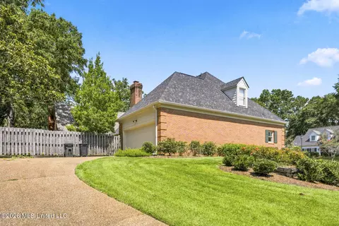 10 Moss Forest Pl, Jackson, MS 39211 photo 4