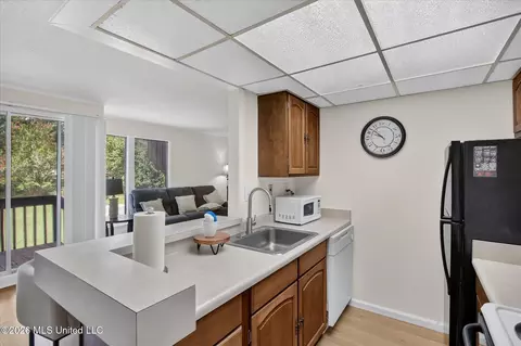 Kitchen - 134 Lakeside Villla, Diamondhead, MS 39525 photo 1 of 3