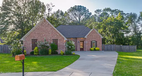 49 Waterstone Way, Clinton, MS 39056