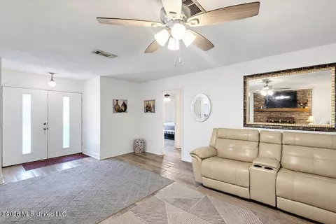 335 Foxboro Dr, Jackson, MS 39211 photo 7