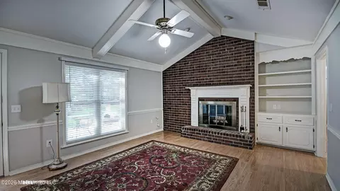 Living - 708 Benwick Dr, Brandon, MS 39047 photo 2 of 3