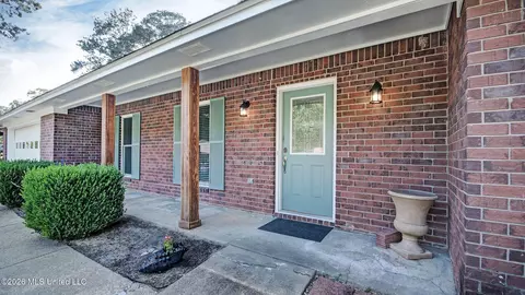 Exterior - 708 Benwick Dr, Brandon, MS 39047 photo 3 of 11