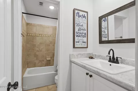 Bath - 96 Summit Ridge Dr, Brandon, MS 39042 photo 1 of 4