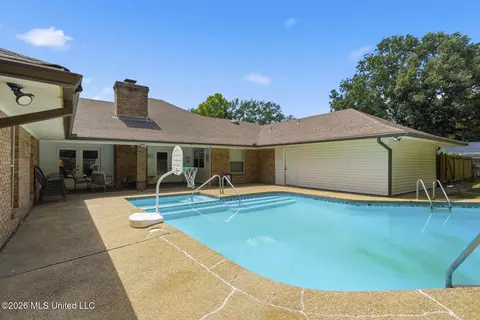 Exterior - 96 Summit Ridge Dr, Brandon, MS 39042 photo 7 of 9