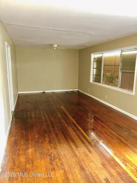 427 Mcdowell Park Cir, Jackson, MS 39204 photo 3