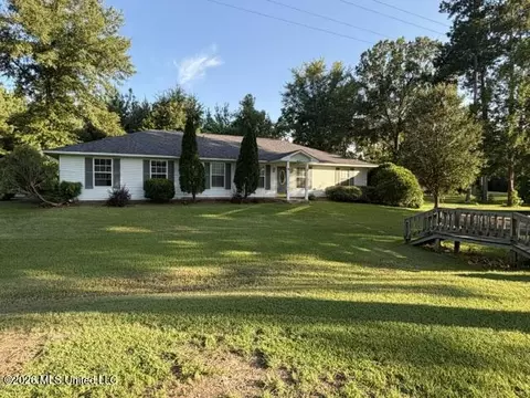 7030 Mississippi 18, Mendenhall, MS 39114
