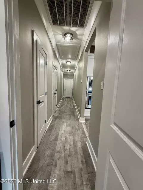 Entry Way - 509 Pemberton Pl, Picayune, MS 39466 photo 4 of 5