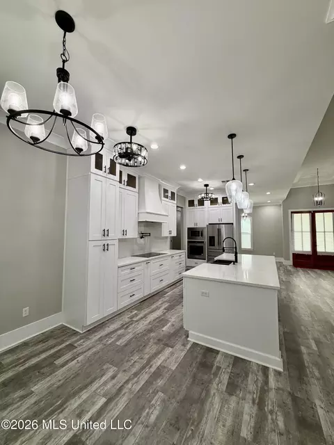 Kitchen - 509 Pemberton Pl, Picayune, MS 39466 photo 4 of 7