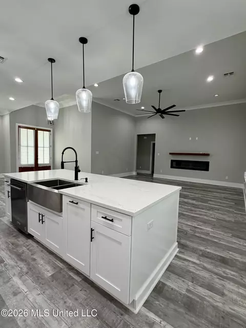 Kitchen - 509 Pemberton Pl, Picayune, MS 39466 photo 1 of 7