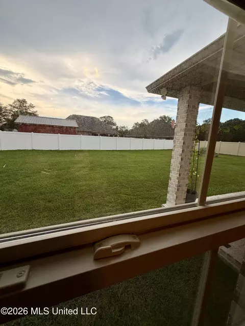 Exterior - 509 Pemberton Pl, Picayune, MS 39466 photo 3 of 6