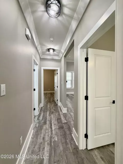 Entry Way - 509 Pemberton Pl, Picayune, MS 39466 photo 2 of 4