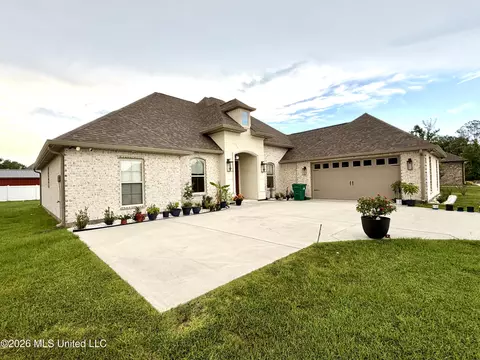 Exterior - 509 Pemberton Pl, Picayune, MS 39466 photo 2 of 6
