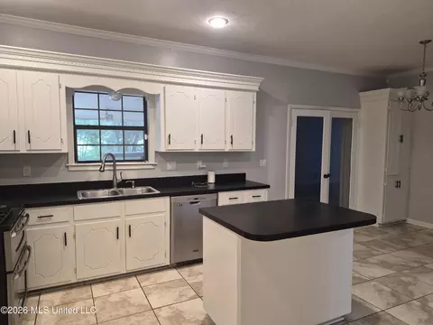 Kitchen - 6313 Cedarwood Dr, Jackson, MS 39213 photo 1 of 1
