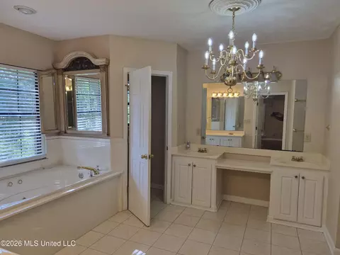 Bath - 6313 Cedarwood Dr, Jackson, MS 39213 photo 1 of 2