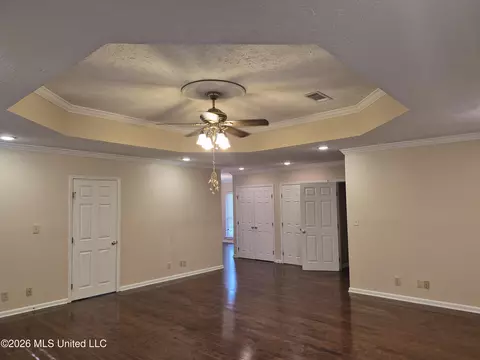 Living - 6313 Cedarwood Dr, Jackson, MS 39213 photo 1 of 5