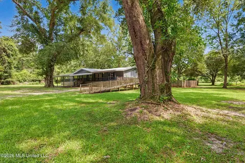 2916 Lee Pierce Rd, Moss Point, MS 39562 photo 4