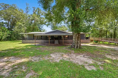 2916 Lee Pierce Rd, Moss Point, MS 39562 photo 1