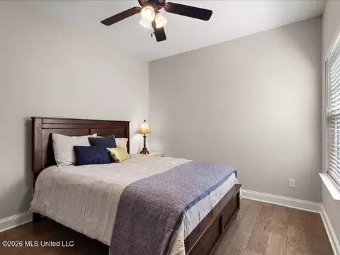 Bedroom - 722 Dudley Dr, Hernando, MS 38632 photo 4 of 5