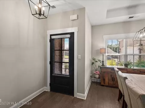 Entry Way - 722 Dudley Dr, Hernando, MS 38632 photo 1 of 5