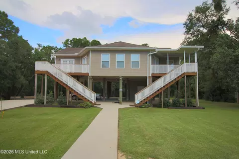 9306 Halsell Rd, Gulfport, MS 39503