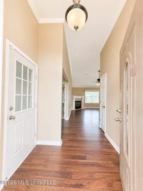 Entry Way - 7801 Bailee Ln, Walls, MS 38680 photo 1 of 2
