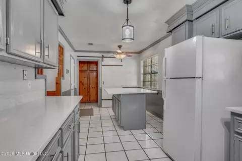 Kitchen - 551 Buchanan Dr, Byram, MS 39272 photo 1 of 2