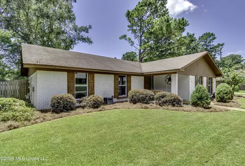 Exterior - 126 Ridge Rd, Brandon, MS 39042 photo 2 of 16