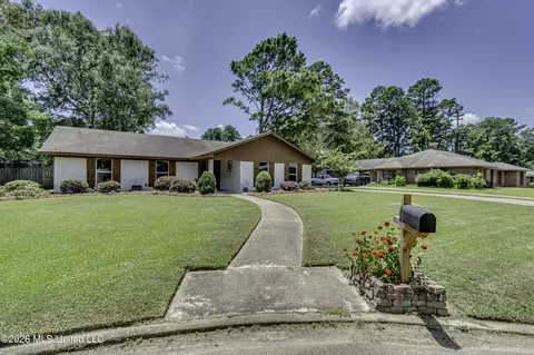 Exterior - 126 Ridge Rd, Brandon, MS 39042 photo 11 of 16
