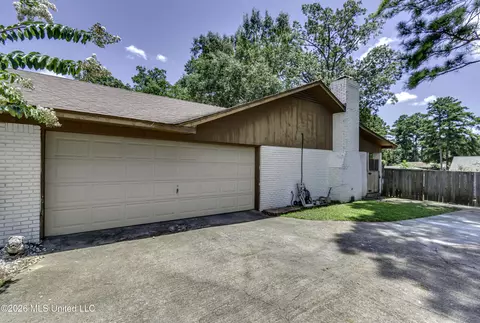 Exterior - 126 Ridge Rd, Brandon, MS 39042 photo 3 of 16