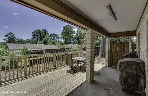 Exterior - 126 Ridge Rd, Brandon, MS 39042 photo 5 of 16