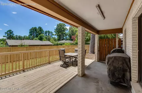Exterior - 126 Ridge Rd, Brandon, MS 39042 photo 6 of 10