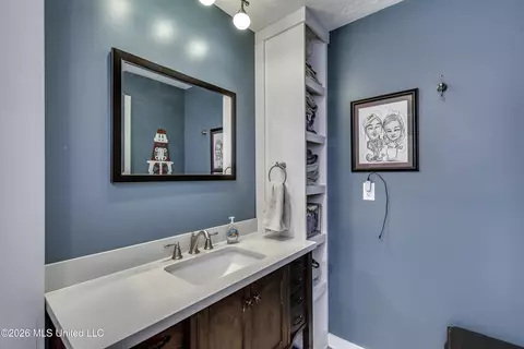 Bath - 126 Ridge Rd, Brandon, MS 39042 photo 1 of 5
