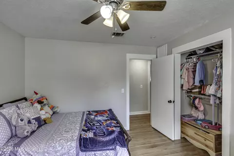 Bedroom - 126 Ridge Rd, Brandon, MS 39042 photo 5 of 8